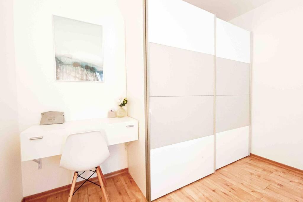 Luxury Home Cinema 2R Apt + Balcony / 65M² Lipsia Esterno foto