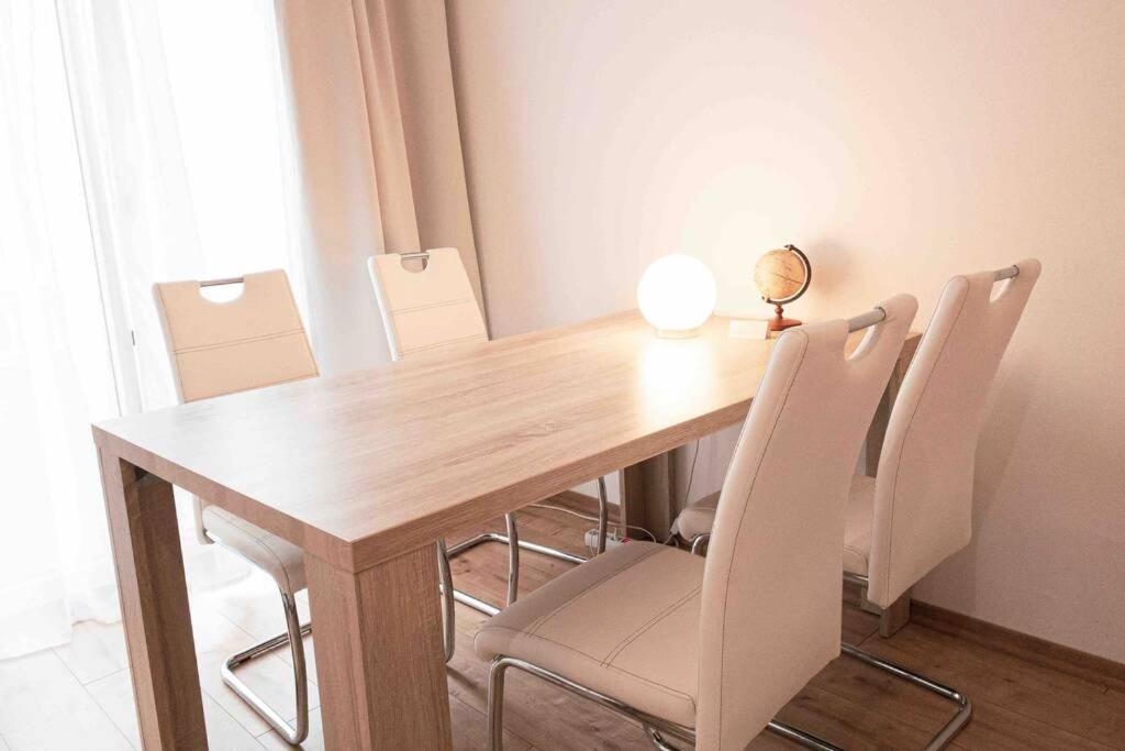 Luxury Home Cinema 2R Apt + Balcony / 65M² Lipsia Esterno foto
